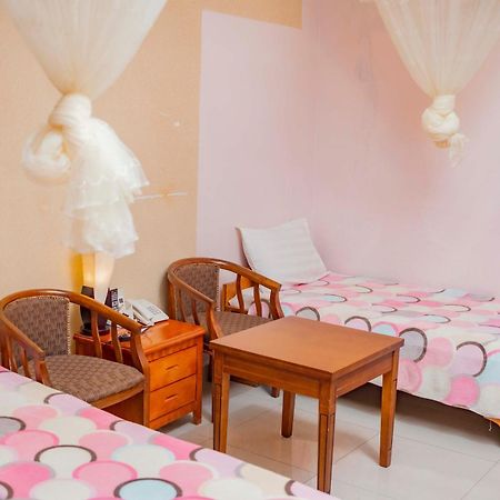 Tigers'S Apartment Hotel Buyumbura Exterior foto