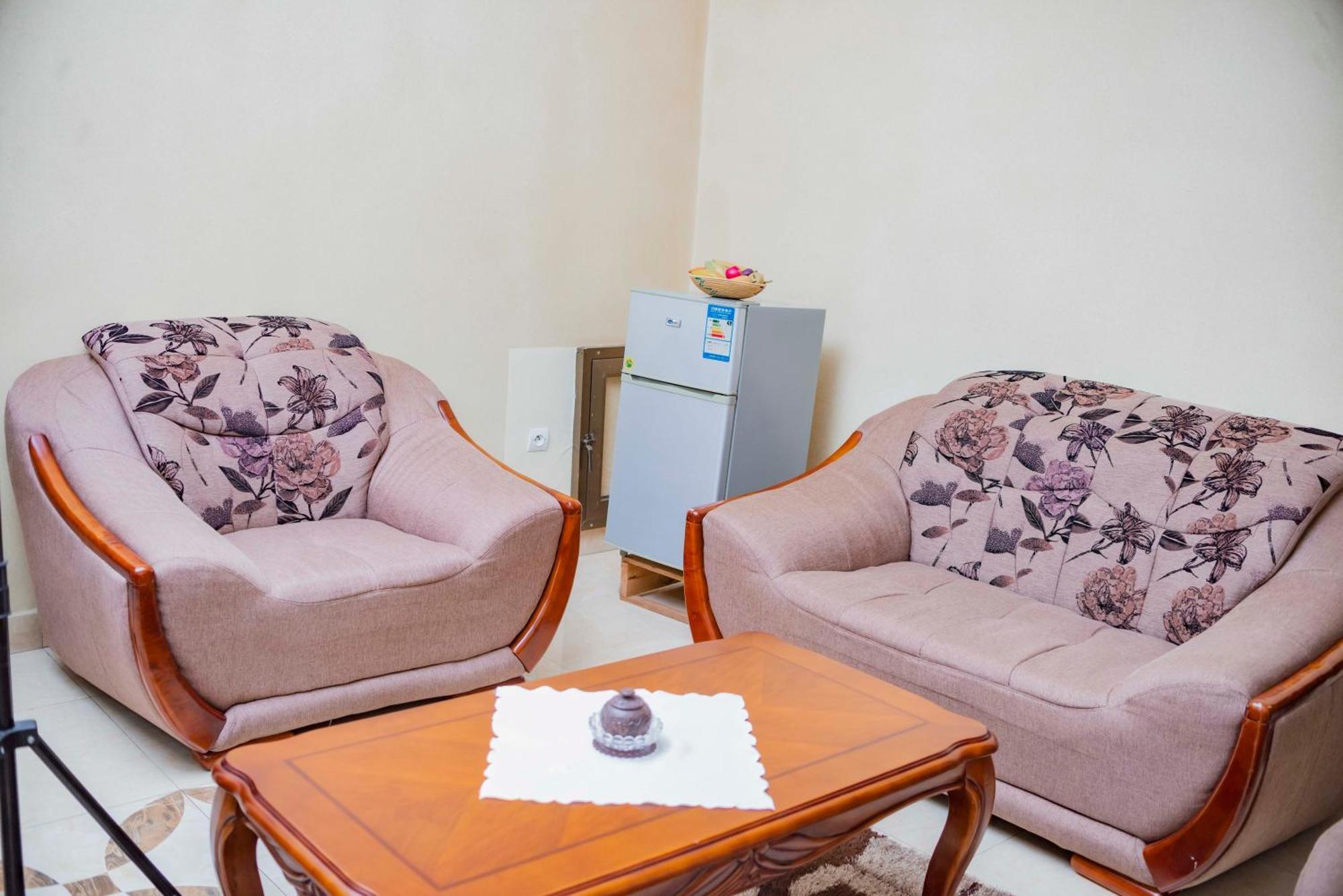 Tigers'S Apartment Hotel Buyumbura Exterior foto